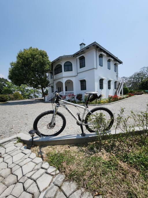 Niharika, The Old Place Kalimpong Exterior photo